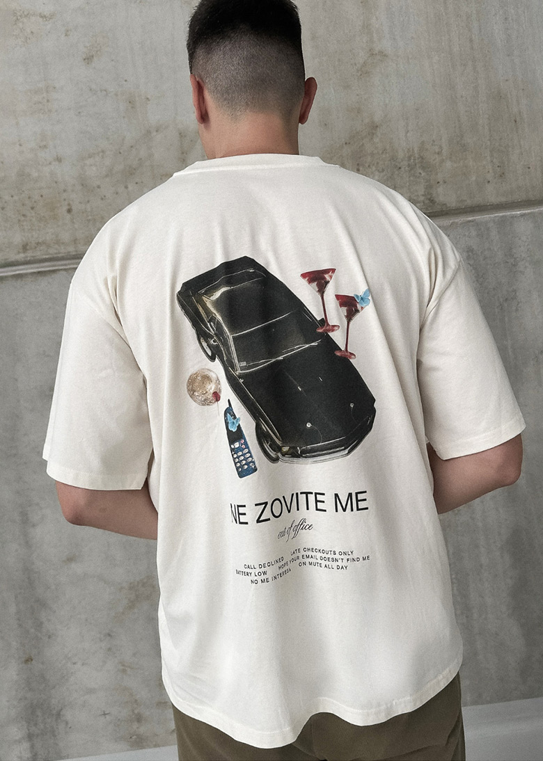 Man wearing premium organic cotton graphic t-shirts by boja Creative Studio. Sustainable and ethically produced apparel.